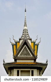 Choeung Ek Memorial Stupa