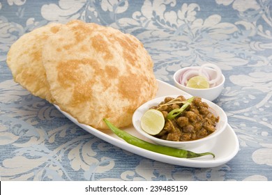 Chole With Kulcha Or Chana Masala With Puri