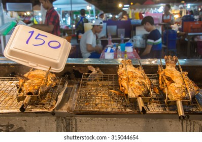 Chonburi, Thailand - Aug 9, 2015 -one Of A Food Stall At Pattaya Night Market Sells Grilled Whole Fish 