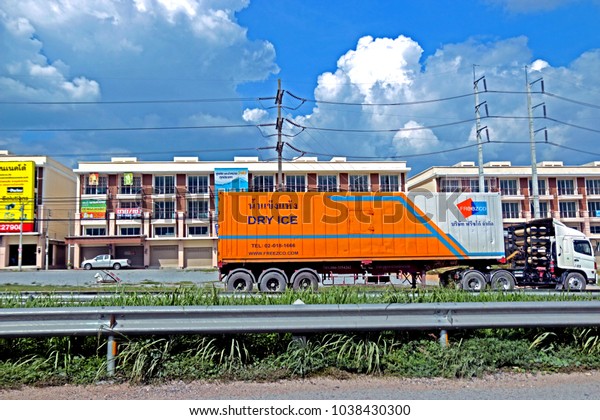 CHONBURI-THAILAND-OCTOBER 14\
: The transportation truck on the new highway, October 14, 2016\
Chonburi Province,\
Thailand