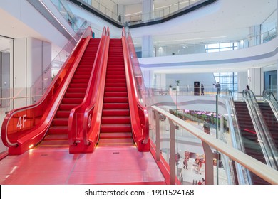 Chongqing, China - January 23, 2021: Elevator Of Jinsha Tianjie Shopping Center, Shapingba District, Chongqing