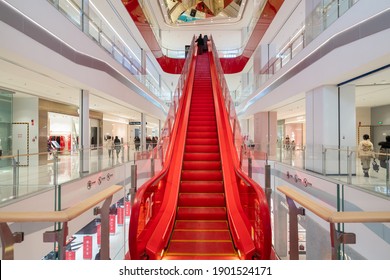 Chongqing, China - January 23, 2021: Elevator Of Jinsha Tianjie Shopping Center, Shapingba District, Chongqing