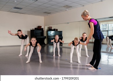 The Choreographer Teaches Children Dances.