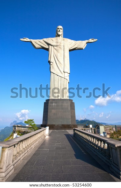 Christ
the Redeemer statue in rio de janeiro in
brazil