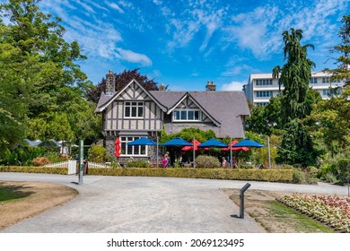 CHRISTCHURCH, NEW ZEALAND, JANUARY 21, 2020: Cafe At Christchurch Botanic Garden, New Zealand