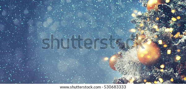 Weihnachtshintergrund Stockfoto (Jetzt bearbeiten) 530683333