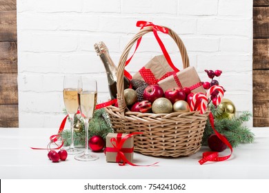 Wine Gift Basket Images Stock Photos Vectors Shutterstock