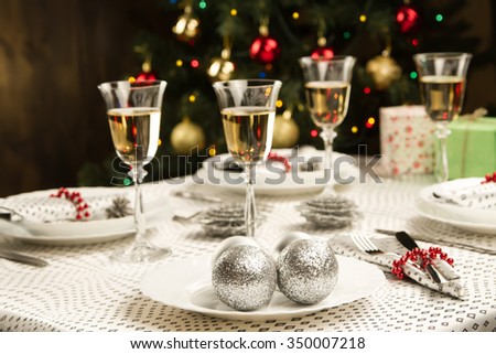 christmas dinner table traditional christmas decorations served table in a restaurant beautifully set - Christmas Dinner Decorations christmas dinner table traditional christmas decorations served table in a restaurant beautifully set - Christmas Dinner Decorations