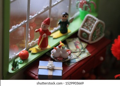 Christmas Doll House. Christmas Interior. 