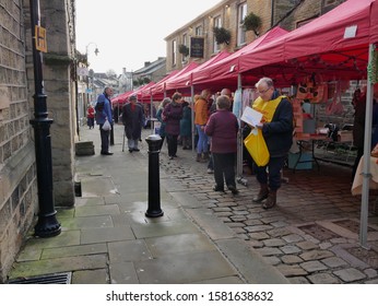 Christmas Market Honley Huddersfield Yorkshire England Stock Photo ...