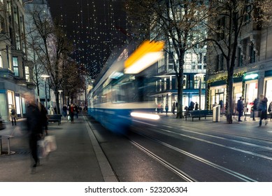 Christmas Shopping In The Decorated Zurich Bahnhofstrasse - 3