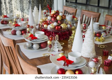 Christmas Table Setting