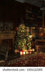 Decorated Fireplaces For Christmas Stock Photos Images