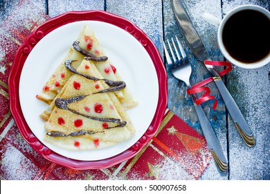 Christmas Tree Pancakes. Christmas Morning Treats