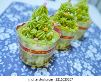 The Christmas Tree Shaped Cupcakes