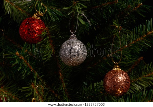 christmas tree spheres