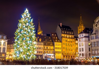 2,010 Strasbourg christmas tree Images, Stock Photos & Vectors ...