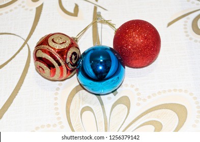 Christmas tree toys, red, blue