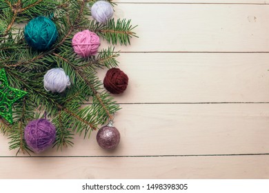 1000 Yarn Ball Christmas Stock Images Photos Vectors