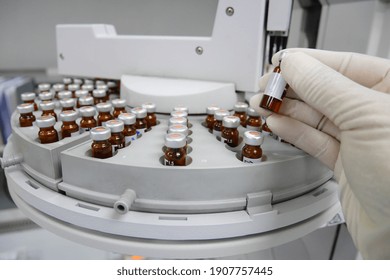 Chromatograph For High Performance Liquid Chromatography 