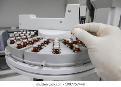 Chromatograph For High Performance Liquid Chromatography 