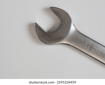 chrome vanadium steel wrench spanner size 18 mm