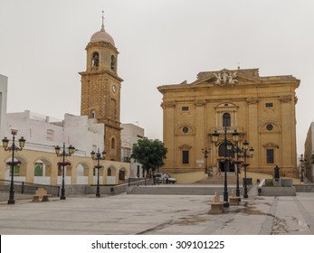 Chruch San Juan Bautista Y La Torre Del Reloj