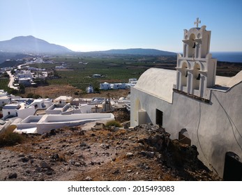 Church of Akrotiri (old village south of Santorini) - Shutterstock ID 2015493083
