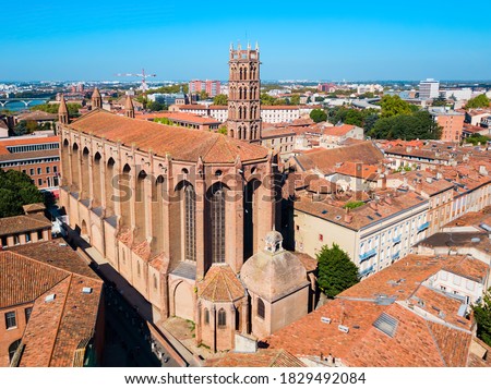 Church of the Jacobins aerial panoramic view, a Roman Catholic church located in Toulouse city, France