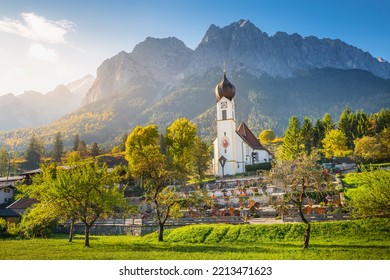 Church St Johannes, Wetterstein, Waxenstein and Zugspitze at sunrise, Grainau