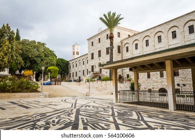 Iglesia de San José, vista desde la Basílica de la Anunciación en Nazaret, Israel