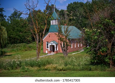 A church in the woods located in the Nez Perce national monument