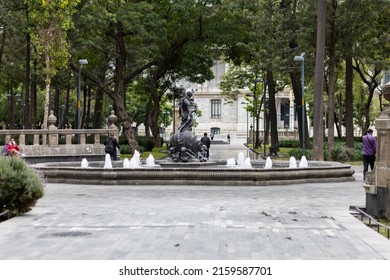 Cidade Do Mexico, CDMX, Mexico, OUT 17, 2021, Alameda Central Park Fountain