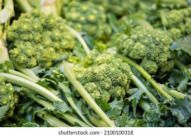 Cime Di Rapa, Rapini Or Broccoli Rabe In A Street Food Market, Green Cruciferous Vegetable, Veggies, Mediterranean Cuisine, Puglia, Italy