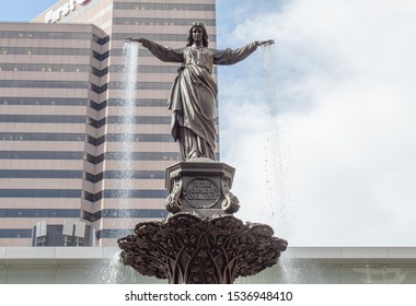 Cincinnati, Oh / USA - April 22, 2019: View Of The Genius Of Water Statue At Fountain Square.