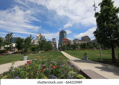 Cincinnati, Ohio Skyline From Smale Riverfront Park