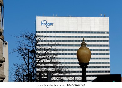 Cincinnati, Ohio USA - December 1, 2020: One Of Ohio's Largest Cities, Downtown Cincinnati Is Home Many Corporate Headquarters Including Macy's, Kroger, Fifth Third Bank And The Cincinnati Enquirer.