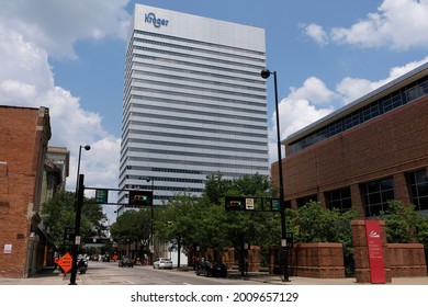 Cincinnati, Ohio, USA - July 19, 2017: The Kroger Co.'s Corporate Headquarters In Downtown Cincinnati, Ohio. Kroger Is An Operator Of Grocery Stores Across The US.