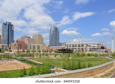 CINCINNATI, OHIO, USA - MAY 13, 2014: Skyline Of Cincinnati With The Great American Ballpark Stadium