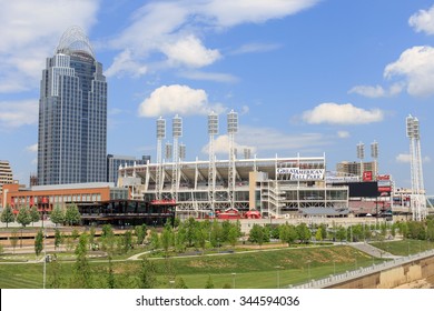 CINCINNATI, OHIO, USA - MAY 13, 2014: Cincinnati With The Great American Ballpark Stadium