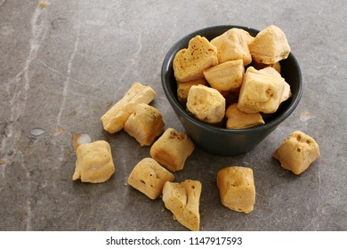 Cinder Toffee Lumps