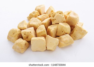 Cinder Toffee Lumps