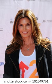 Cindy Crawford At The 2010 Stand Up To Cancer, Sony Studios, Culver City, CA. 09-10-10