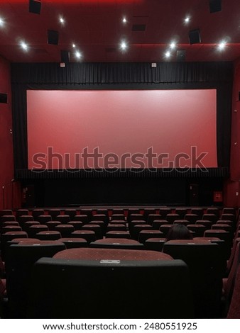 Cinema without spectators is beautiful.