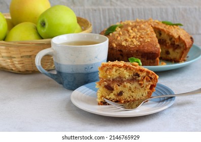 Cinnamon Apple And Nut Tea Cake