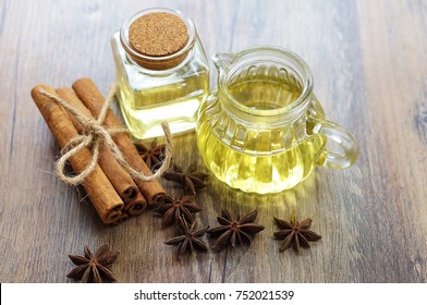 Cinnamon Oil With Cinnamon