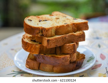 Cinnamon Raisin Bread