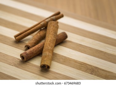 cinnamon rolls or sticks - Shutterstock ID 673469683