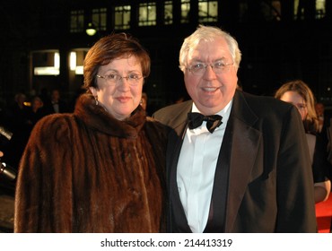 CIRCA NOVEMBER 2004 - BERLIN: the former US Embassador in Germany, Jeff Kornblum with his wife at the Bundespresseball 2004, Hotel Interconti, Berlin-Charlottenburg.