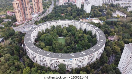 circle panel house in Moscow